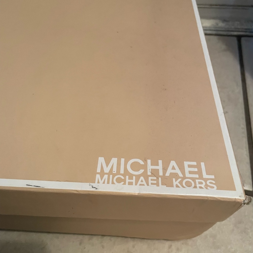 Michael Kors - Picture 9 of 10